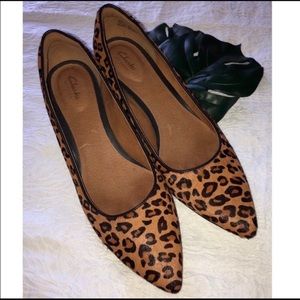 Clarks cheetah print pump